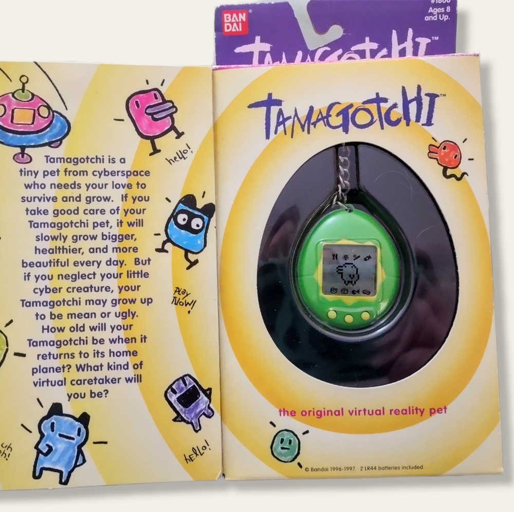 Original 1997 Tamagotchi - TESTED - new batteries included - clean w/ box
